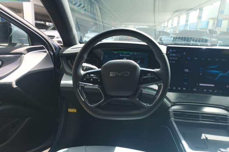Used BYD Seal 2024 HONOR Edition DM-i 1.5L 121km Luxury Model Steering Wheel