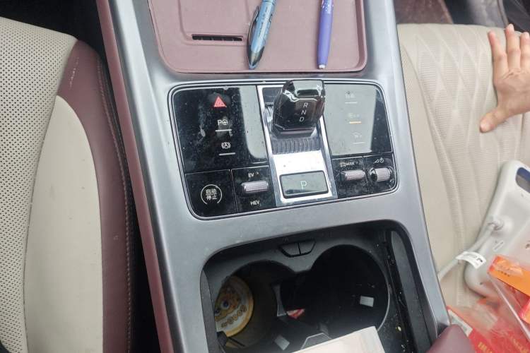 Used BYD Seal 2024 HONOR Edition DM-i 1.5T 121km Flagship Model Gear Lever