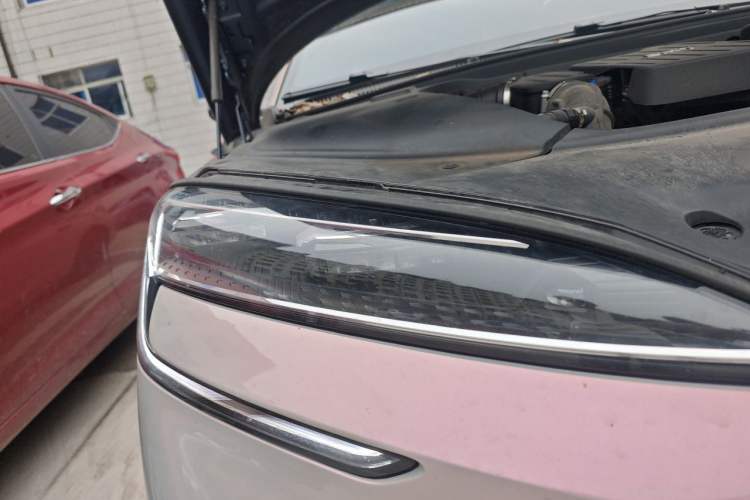 Used BYD Seal 2024 HONOR Edition DM-i 1.5T 121km Flagship Model Right Front Headlight