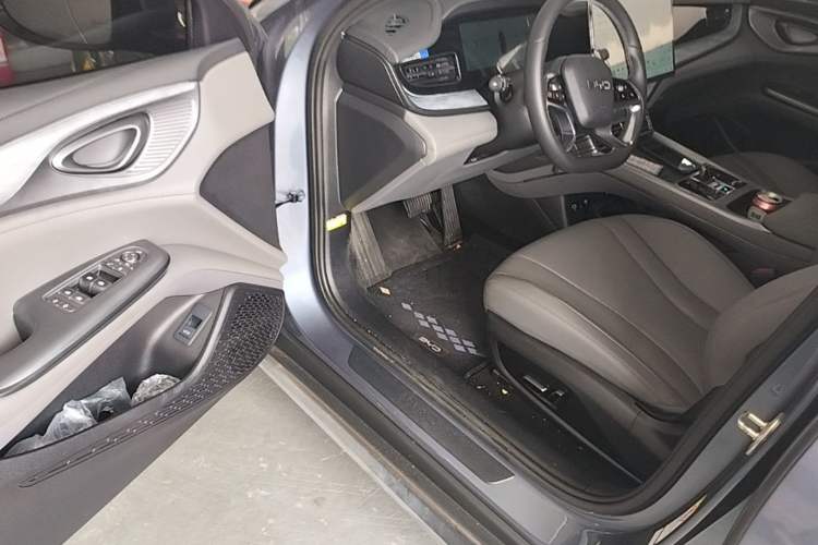 Used BYD Seal 2024 HONOR Edition DM-i 1.5L 121km Luxury Model Driver Seat