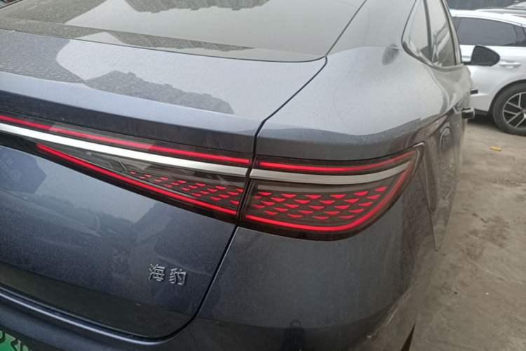 Used BYD Seal 2024 HONOR Edition DM-i 1.5L 121km Luxury Model Exterior 3