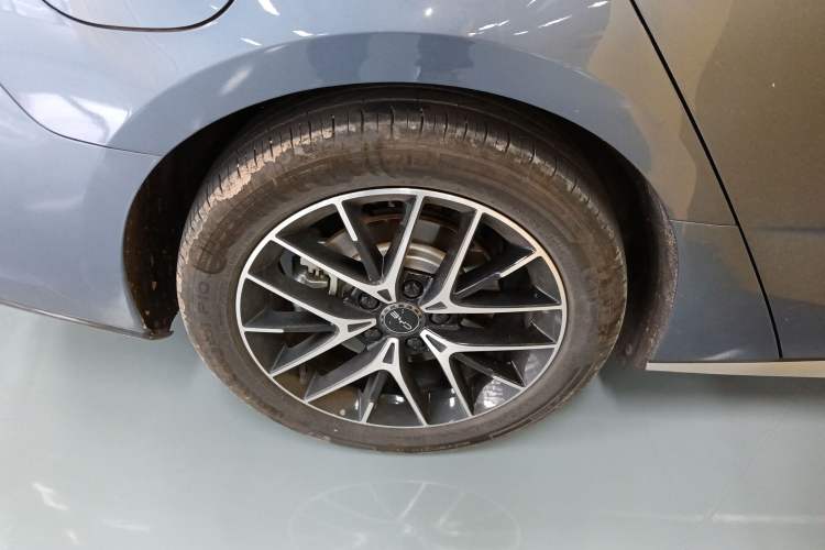 Used BYD Seal 2024 HONOR Edition DM-i 1.5L 121km Luxury Model Exterior 5