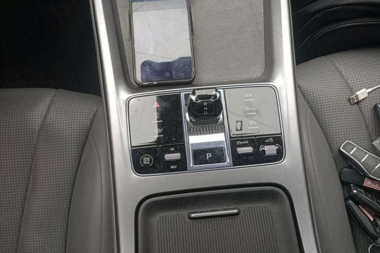 Used BYD Seal 2024 HONOR Edition DM-i 1.5L 121km Luxury Model Gear Lever