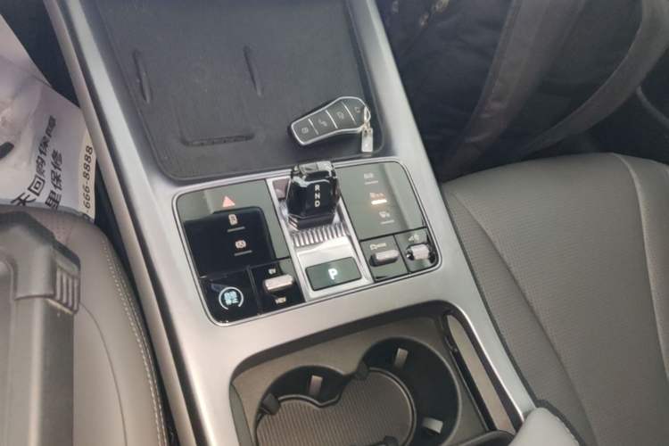 Used BYD Seal 2024 HONOR Edition DM-i 1.5L 121km Luxury Model Gear Lever