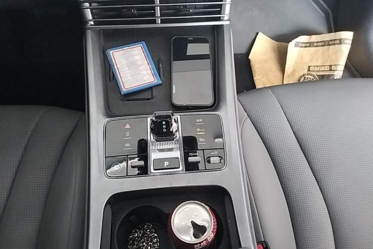 Used BYD Seal 2024 HONOR Edition DM-i 1.5L 121km Luxury Model Gear Lever