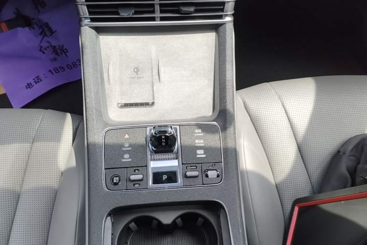 Used BYD Seal 2024 HONOR Edition DM-i 1.5L 121km Luxury Model Gear Lever