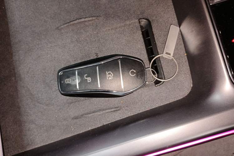 Used BYD Seal 2024 HONOR Edition DM-i 1.5L 121km Luxury Model Interior 1