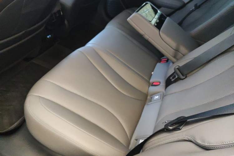 Used BYD Seal 2024 HONOR Edition DM-i 1.5L 121km Luxury Model Left Rear Seat