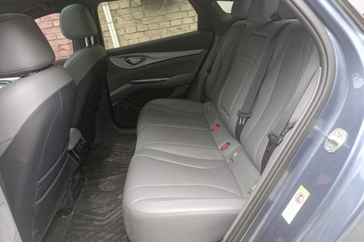 Used BYD Seal 2024 HONOR Edition DM-i 1.5L 121km Luxury Model Left Rear Seat
