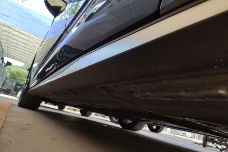Used BYD Seal 2024 HONOR Edition DM-i 1.5L 121km Luxury Model Left Side Sill