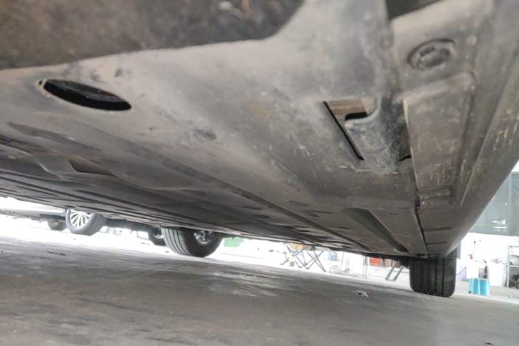 Used BYD Seal 2024 HONOR Edition DM-i 1.5L 121km Luxury Model Left Side Sill