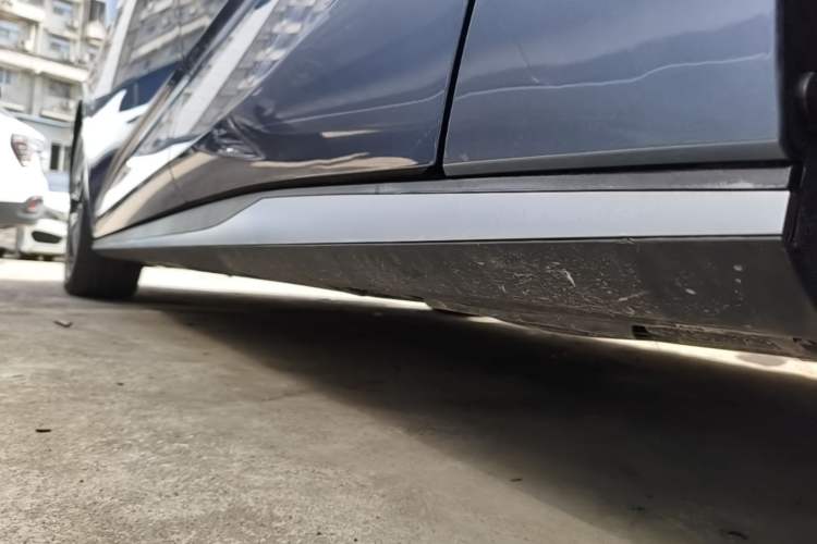 Used BYD Seal 2024 HONOR Edition DM-i 1.5L 121km Luxury Model Left Side Sill