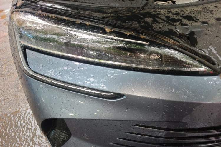Used BYD Seal 2024 HONOR Edition DM-i 1.5T 121km Flagship Model Right Front Headlight