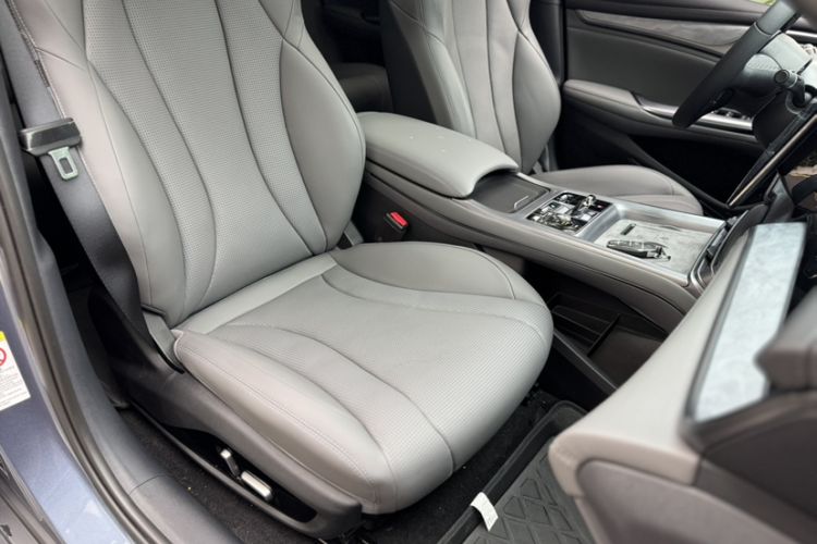 Used BYD Seal 2024 HONOR Edition DM-i 1.5L 121km Luxury Model Right Front Seat