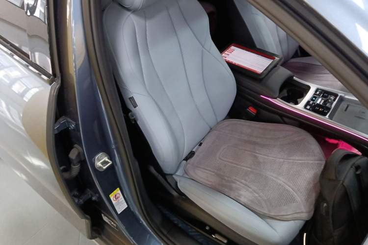 Used BYD Seal 2024 HONOR Edition DM-i 1.5L 121km Luxury Model Right Front Seat