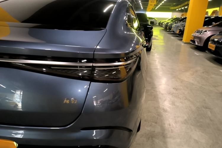 Used BYD Seal 2024 HONOR Edition DM-i 1.5L 121km Luxury Model Right Rear Taillight