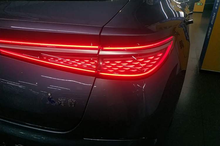 Used BYD Seal 2024 HONOR Edition DM-i 1.5T 121km Flagship Model Right Rear Taillight