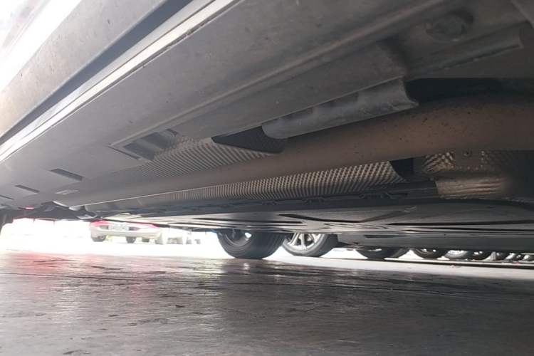 Used BYD Seal 2024 HONOR Edition DM-i 1.5L 121km Luxury Model Right Side Sill