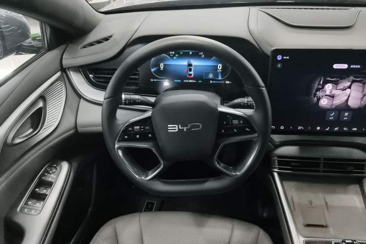 Used BYD Seal 2024 HONOR Edition DM-i 1.5L 121km Luxury Model Steering Wheel