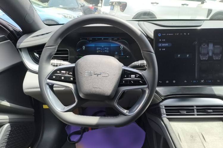 Used BYD Seal 2024 HONOR Edition DM-i 1.5L 121km Luxury Model Steering Wheel