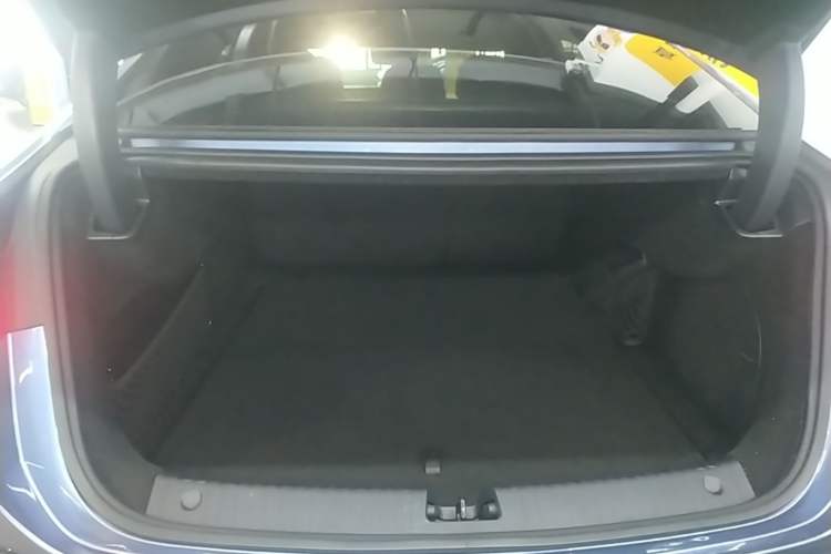 Used BYD Seal 2024 HONOR Edition DM-i 1.5T 121km Flagship Model Trunk