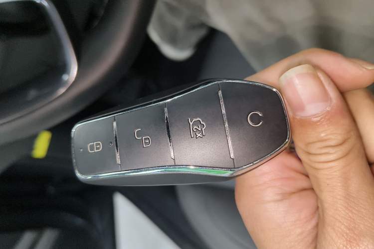 Used BYD Seal 2024 HONOR Edition DM-i 1.5L 121km Luxury Model Vehicle Key