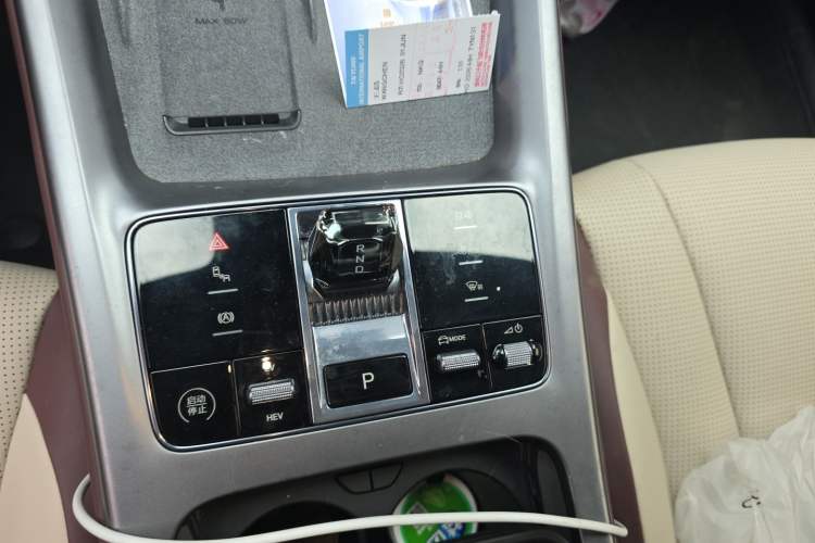 Used BYD Seal 2024 HONOR Edition DM-i 1.5T 121km Prestige Model Gear Lever
