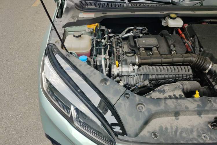 Used BYD Seal 2024 HONOR Edition DM-i 1.5L 121km Prestige Model Engine Bay Right