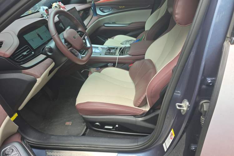 Used BYD Seal 2024 HONOR Edition DM-i 1.5T 121km Prestige Model Left Front Seat