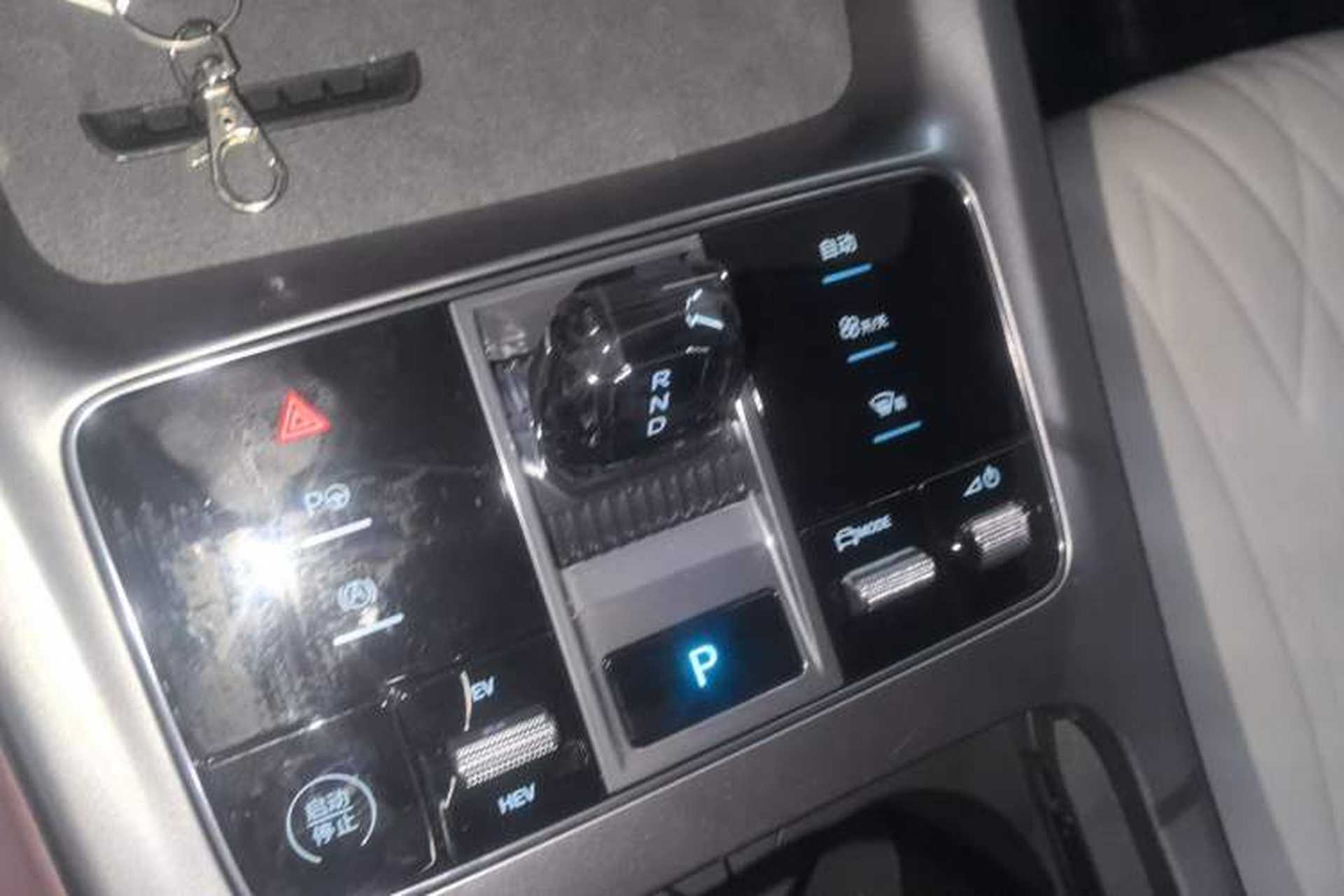 Used BYD Seal 2024 HONOR Edition DM-i 1.5T 121km Flagship Model Gear Lever