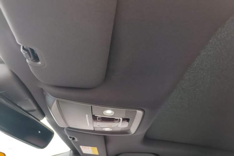 Used BYD Seal 2024 HONOR Edition DM-i 1.5T 121km Prestige Model Headliner