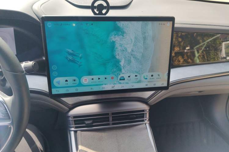 Used BYD Seal 2024 HONOR Edition DM-i 1.5L 121km Elite Model Audio And AC Panel