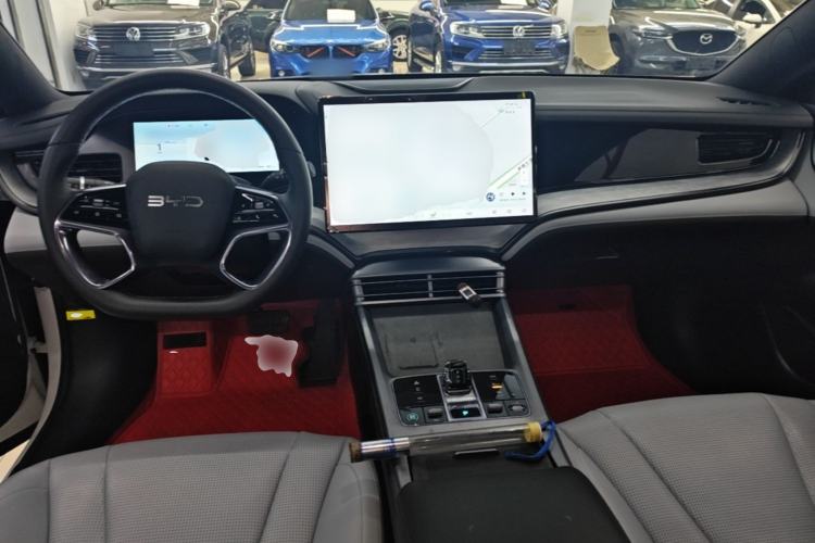 Used BYD Seal 2024 HONOR Edition DM-i 1.5L 121km Luxury Model Center Console