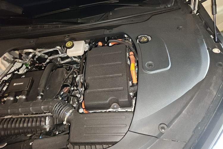Used BYD Seal 2024 HONOR Edition DM-i 1.5L 121km Luxury Model Engine Bay Left