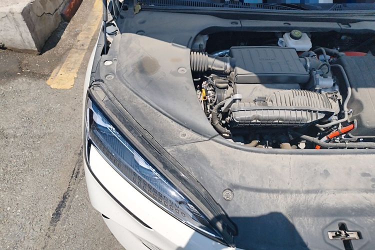 Used BYD Seal 2024 HONOR Edition DM-i 1.5L 121km Luxury Model Engine Bay Right