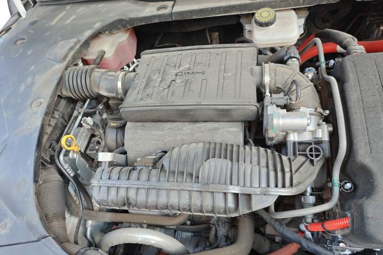 Used BYD Seal 2024 HONOR Edition DM-i 1.5L 121km Luxury Model Engine Bay Right