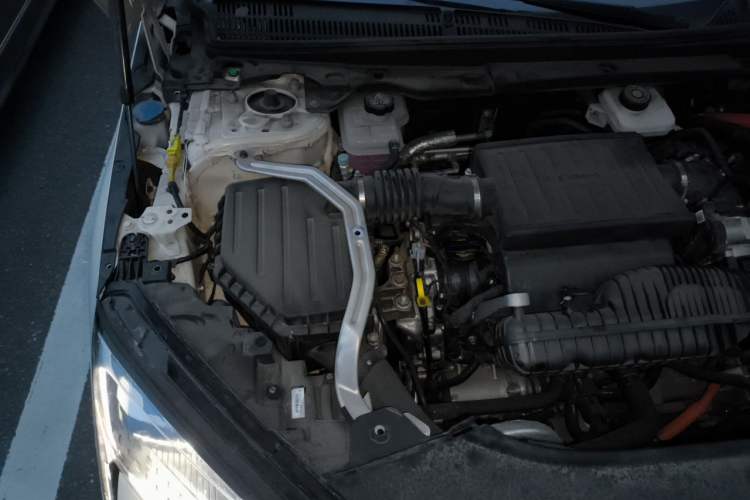 Used BYD Seal 2024 HONOR Edition DM-i 1.5L 121km Prestige Model Engine Bay Right