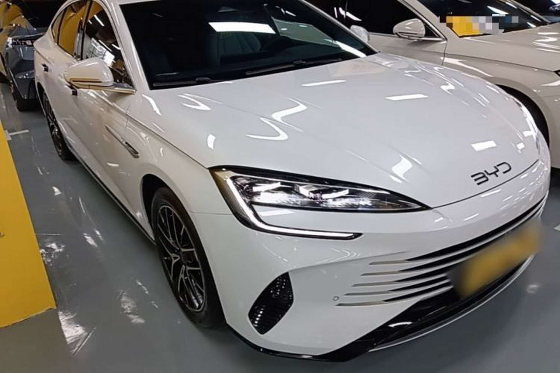 Used BYD Seal 2024 HONOR Edition DM-i 1.5L 121km Luxury Model Exterior 1
