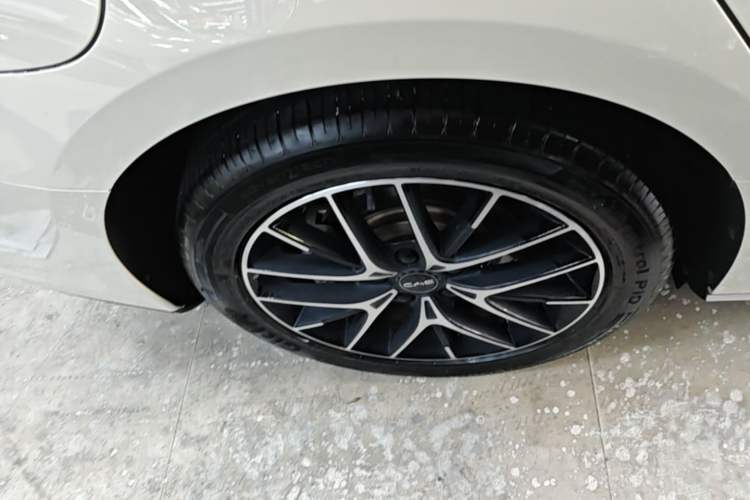 Used BYD Seal 2024 HONOR Edition DM-i 1.5L 121km Luxury Model Exterior 5