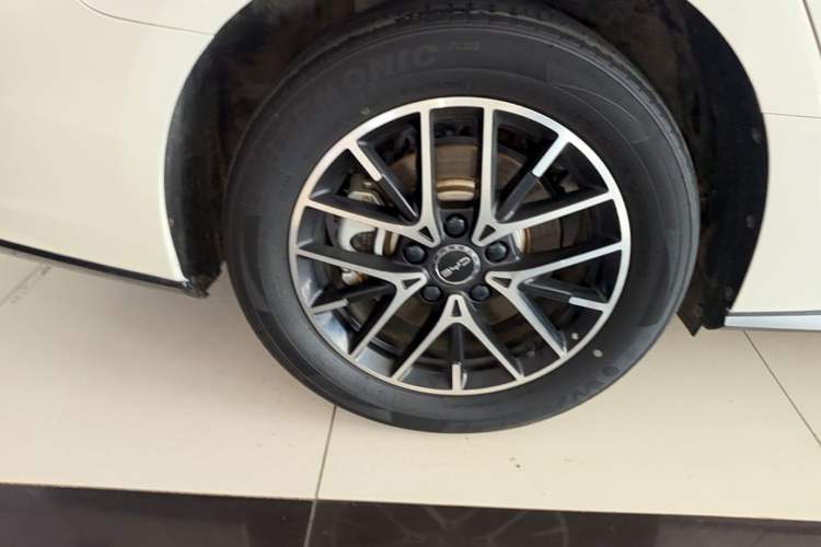 Used BYD Seal 2024 HONOR Edition DM-i 1.5L 121km Elite Model Exterior 5