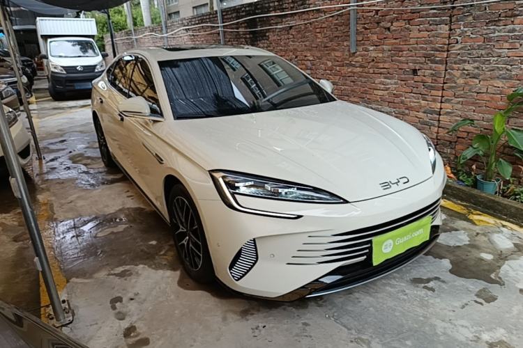Used BYD Seal 2024 HONOR Edition DM-i 1.5T 121km Flagship Model Front Right 45 Deg