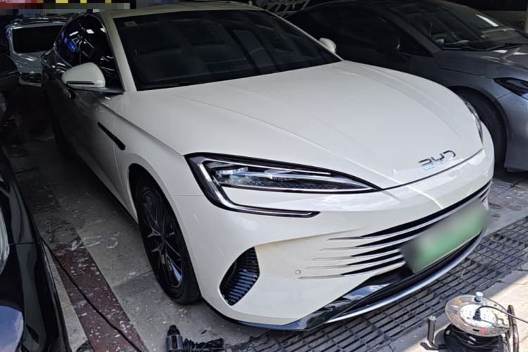 Used BYD Seal 2024 HONOR Edition DM-i 1.5L 121km Luxury Model Front Right 45 Deg