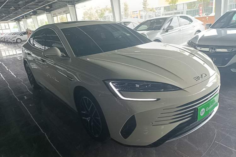 Used BYD Seal 2024 HONOR Edition DM-i 1.5L 121km Luxury Model Front Right 45 Deg