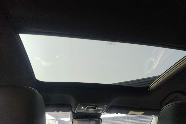 Used BYD Seal 2024 HONOR Edition DM-i 1.5L 121km Luxury Model Headliner