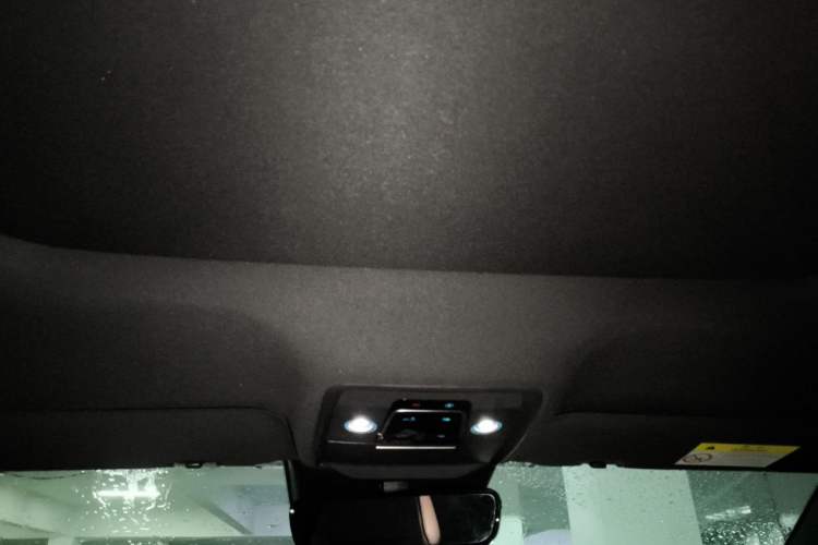 Used BYD Seal 2024 HONOR Edition DM-i 1.5L 121km Prestige Model Headliner