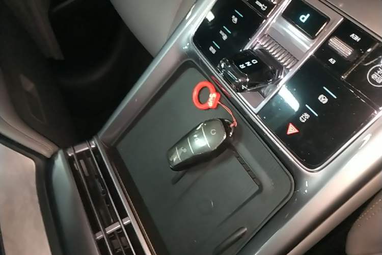 Used BYD Seal 2024 HONOR Edition DM-i 1.5L 121km Luxury Model Interior 1