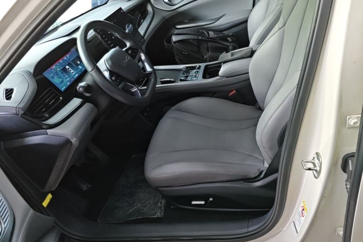 Used BYD Seal 2024 HONOR Edition DM-i 1.5L 121km Luxury Model Left Front Seat
