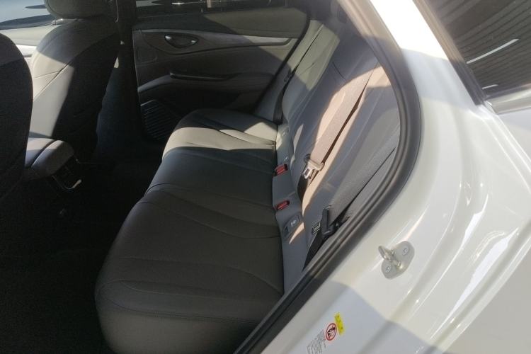 Used BYD Seal 2024 HONOR Edition DM-i 1.5L 121km Luxury Model Left Rear Seat