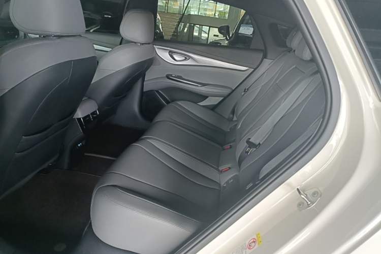 Used BYD Seal 2024 HONOR Edition DM-i 1.5L 121km Luxury Model Left Rear Seat