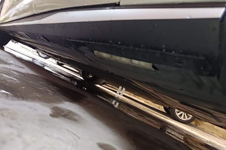 Used BYD Seal 2024 HONOR Edition DM-i 1.5T 121km Flagship Model Left Side Sill